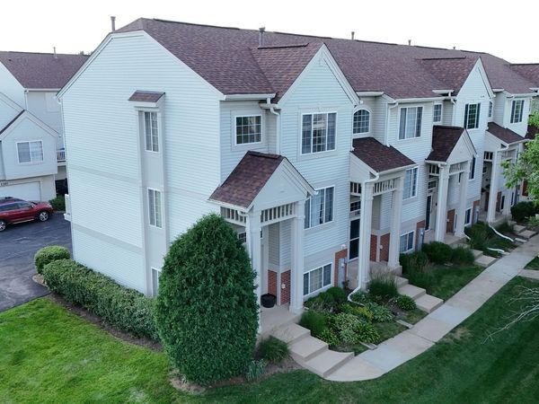 1385 New Haven Drive , Unit 1385, Cary, IL 60013