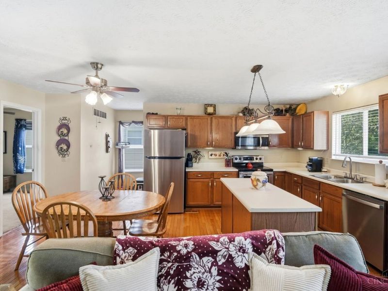 11861 Kittrun Court, Colerain Township, OH 45231 Photo 14