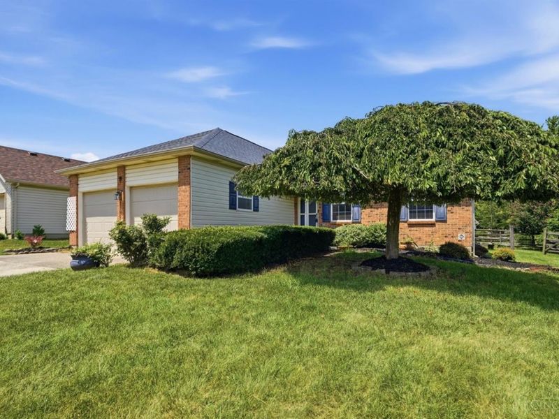 11861 Kittrun Court, Colerain Township, OH 45231 Photo 2