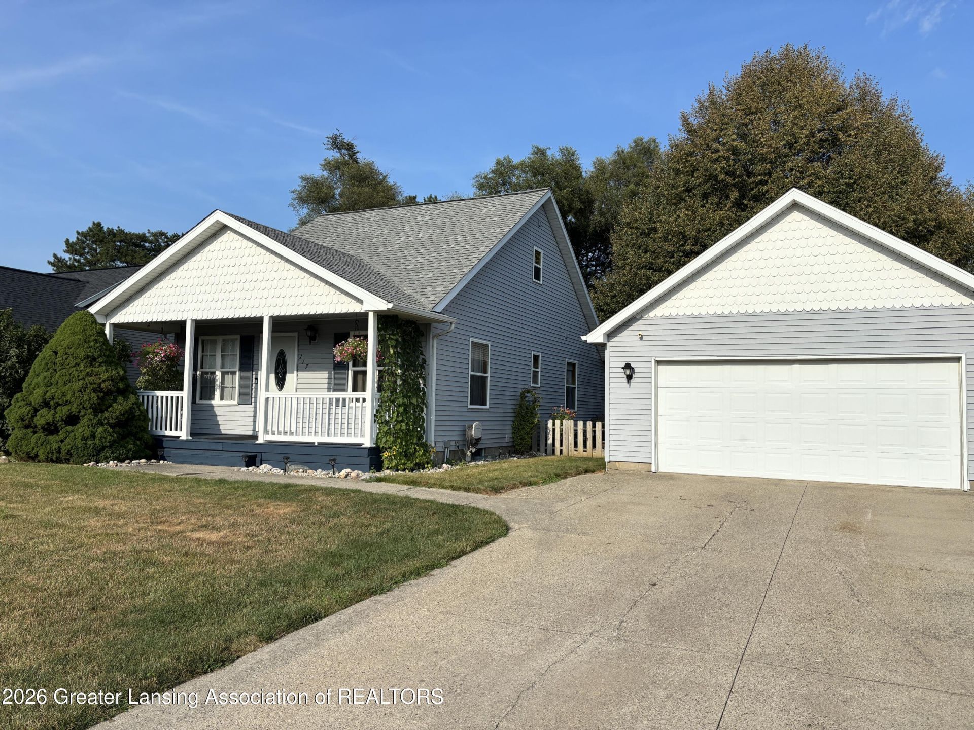 117 Elizabeth Way, Potterville, MI 48876 Main Photo