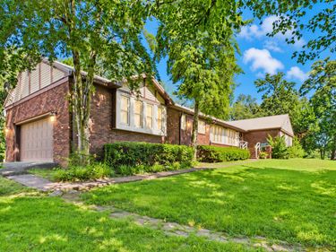 99 Dogwood Drive, Cadiz, KY 42211