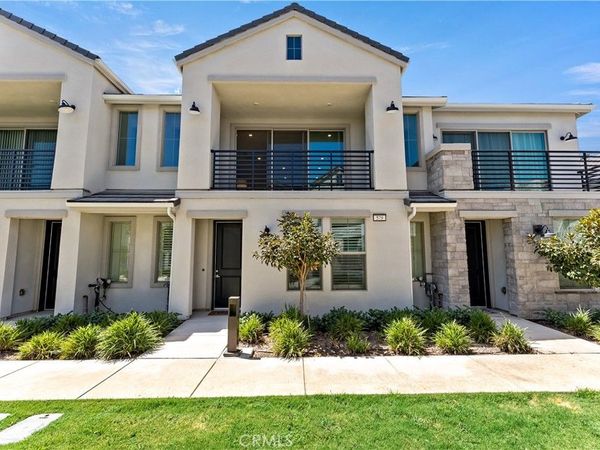579 N Adler, Clovis, CA 93611