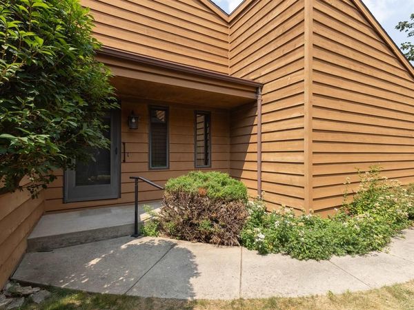901 E WINDFIELD PLACE, Unit D, Appleton, WI 54911