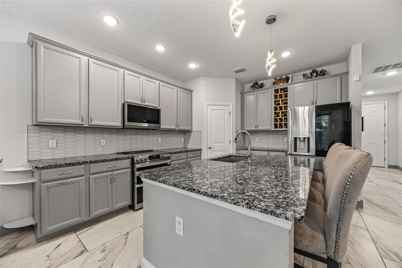 1260 Bristol Oaks Way, Orlando, FL 32825 Photo