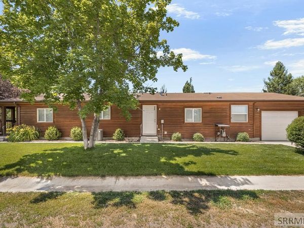 381 E 3rd N, ST ANTHONY, ID 83445