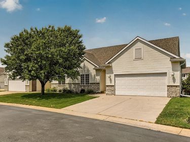 2322 Coral Court NE, Rochester, MN 55906