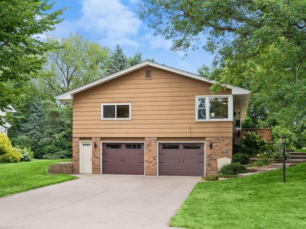 1643 Millwood Avenue, Roseville, MN 55113