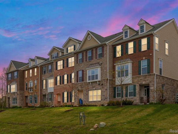 2769 Ashcombe Drive, Ann Arbor, Mi 48105