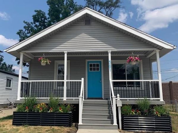 561 E Jarvis Avenue, Hazel Park, Mi 48030