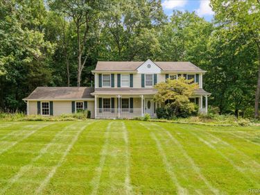 9019 Silver Pine Drive, Green Oak Township, Mi 48178