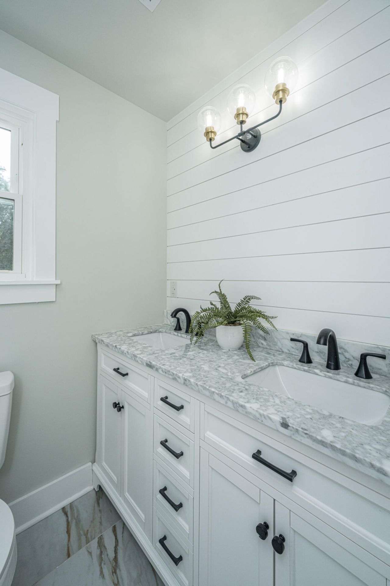 728 Gilmore Court Photo 30