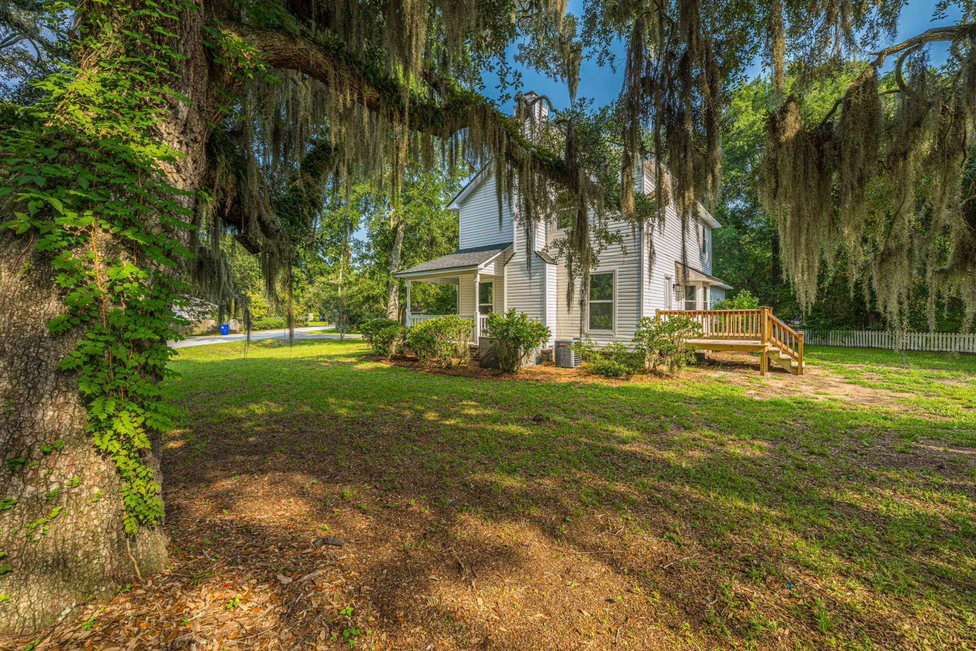 728 Gilmore Court Photo 38