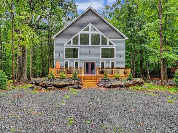 180 N Fairway Drive , Lake Ariel, PA 18436