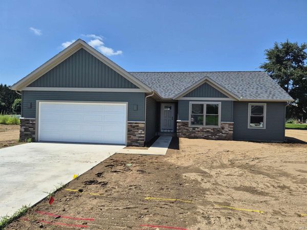 425 N Eastfield Circle, Milford, IN 46526