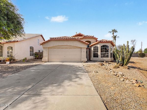 1566 E CHEYENNE Street, Gilbert, AZ 85296