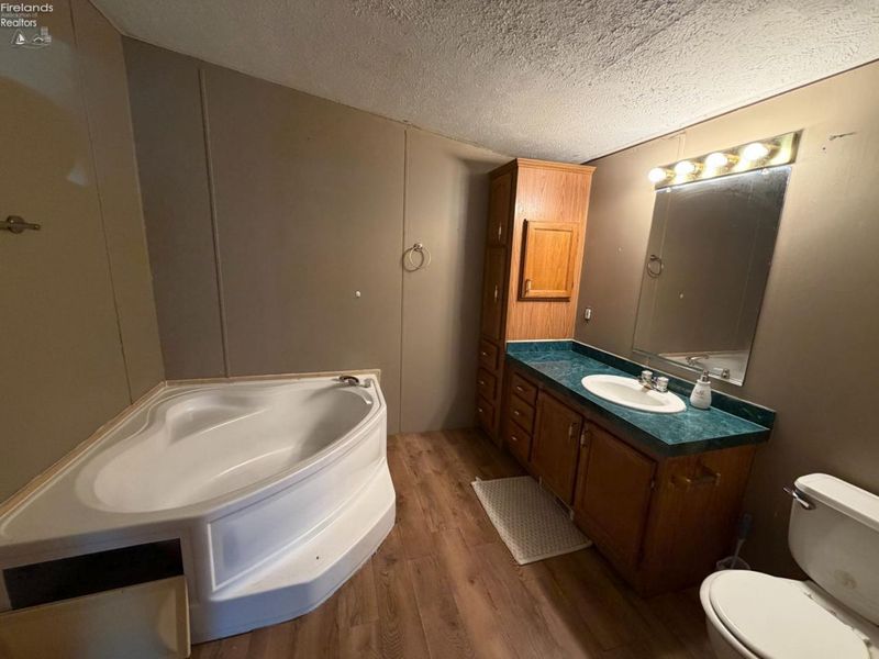 520 Milan Ave, Unit 28, Norwalk, OH 44857 Photo 6