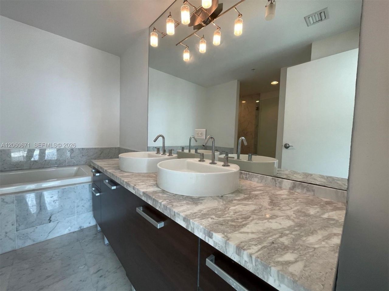 244 Biscayne Blvd, Unit 4307, Miami, FL 33132 Photo