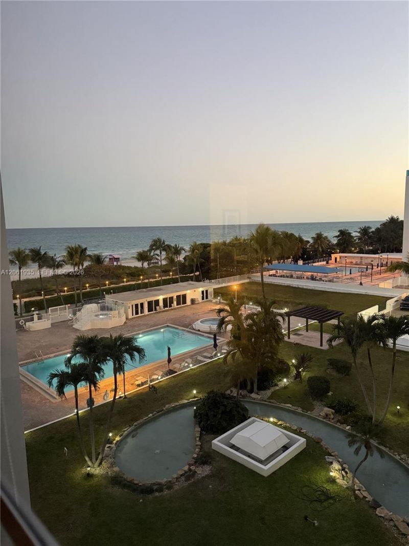 5005 Collins Ave, Unit 518, Miami Beach, FL 33140 Photo