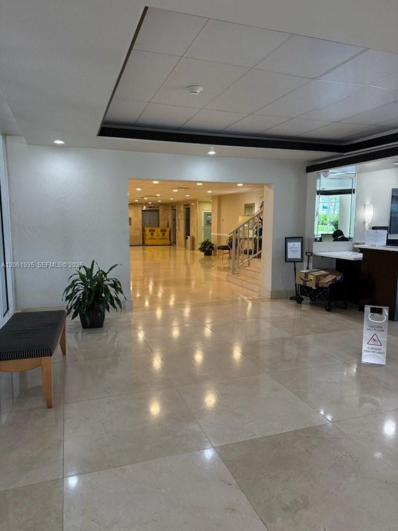 5005 Collins Ave, Unit 518, Miami Beach, FL 33140 Photo