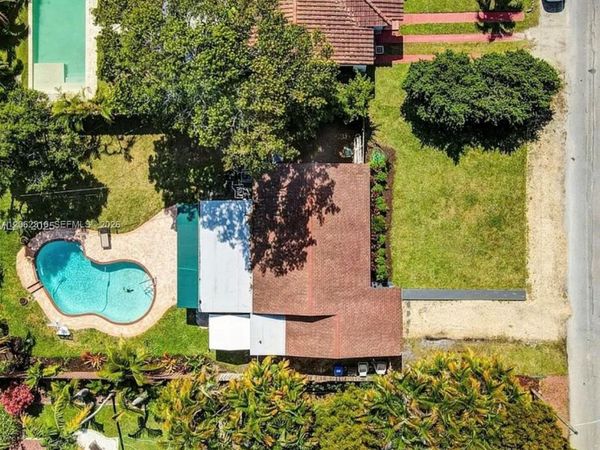 1728 NE 17th Ter , Fort Lauderdale, FL 33305