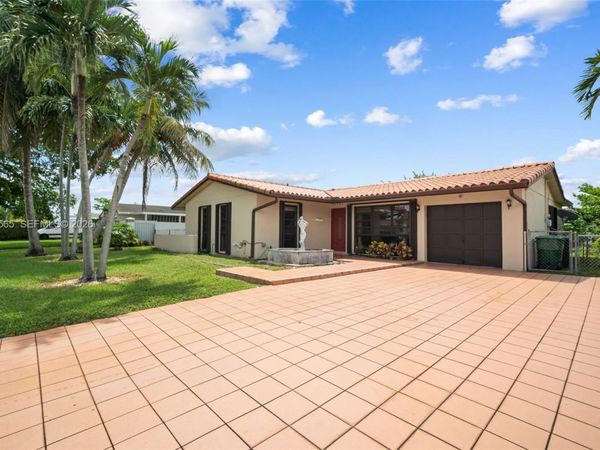 12330 SW 39th Ter , Miami, FL 33175