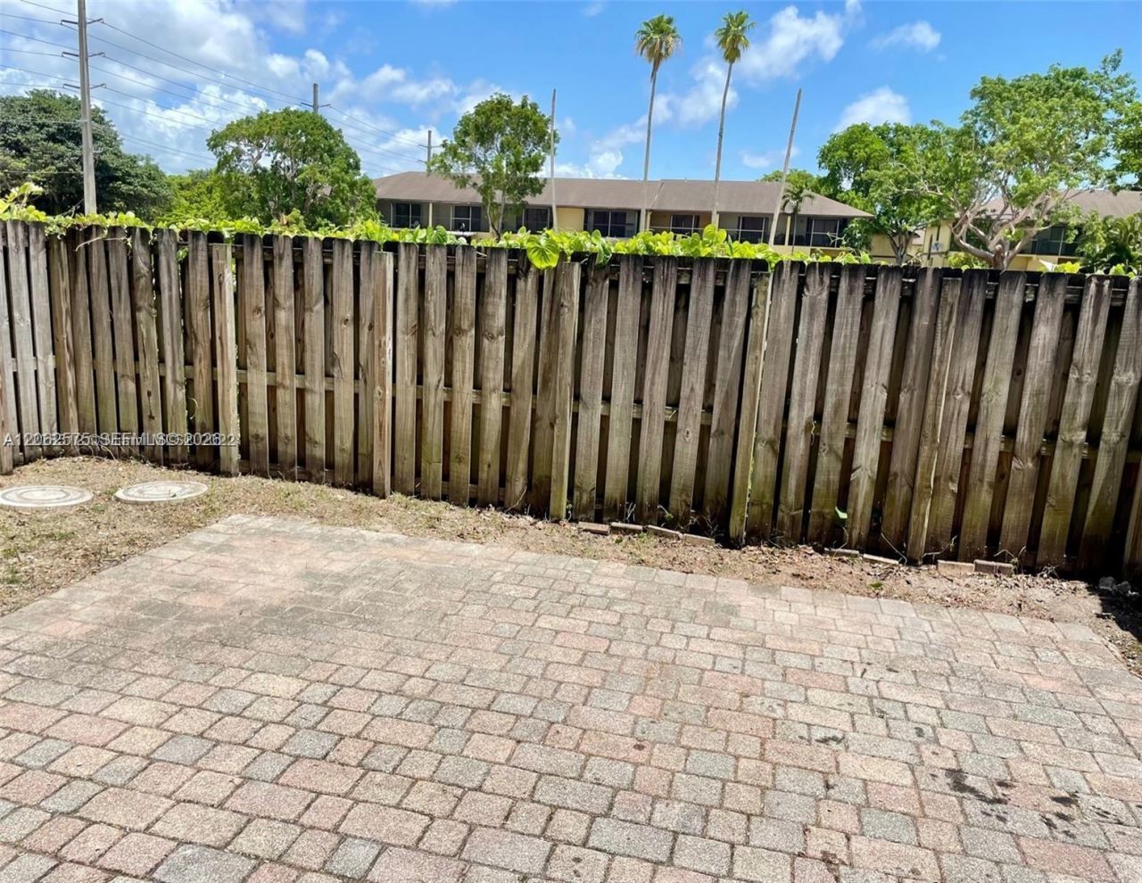 1015 NE 208th St , Miami, FL 33179 Photo