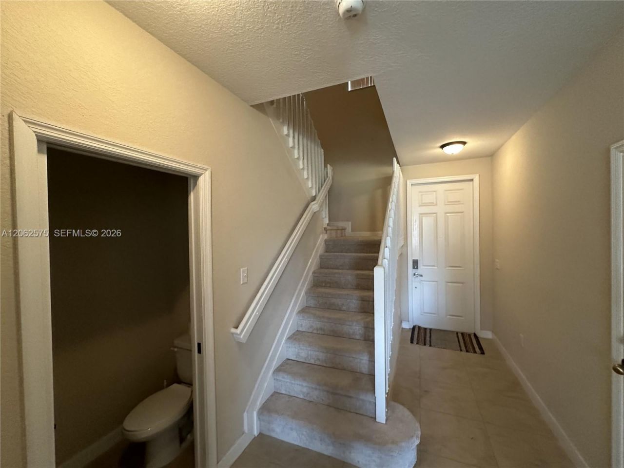 1015 NE 208th St , Miami, FL 33179 Photo