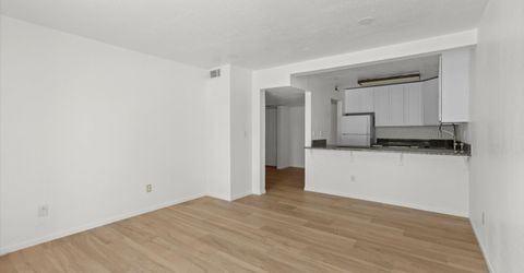 2555 Clear Acre Lane, Unit APT 32, Reno, NV 89512 Photo