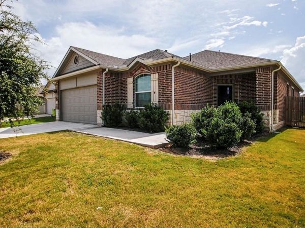 102 Rainmaker CV, Bastrop, TX 78602
