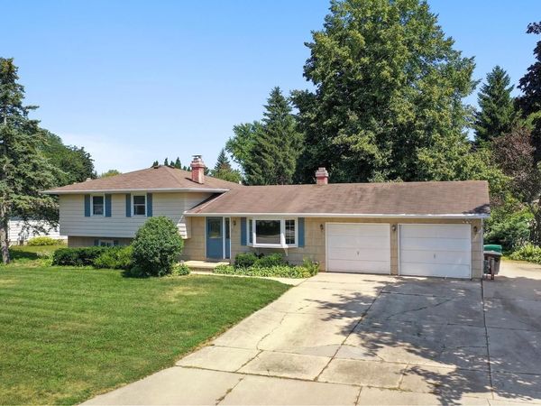 2461 DOWNY STREET, Green Bay, WI 54303