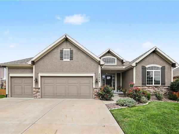 20909 S Barker Road, Spring Hill, KS 66083