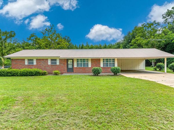 367 Andy Nowling Road, DeFuniak Springs, FL 32433