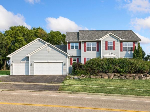 16267 Griffon Trail, Lakeville, MN 55044