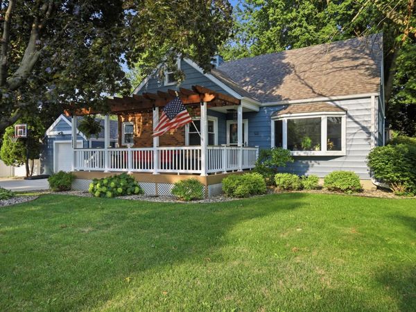 1221 S Grove Avenue, Owatonna, MN 55060