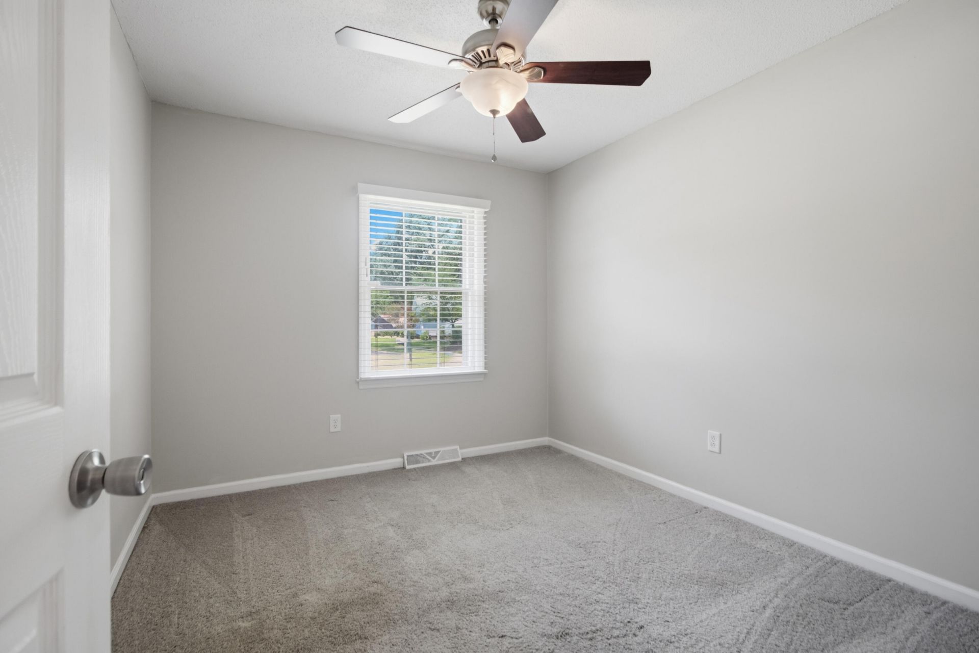 102 Marmet Court Photo 21