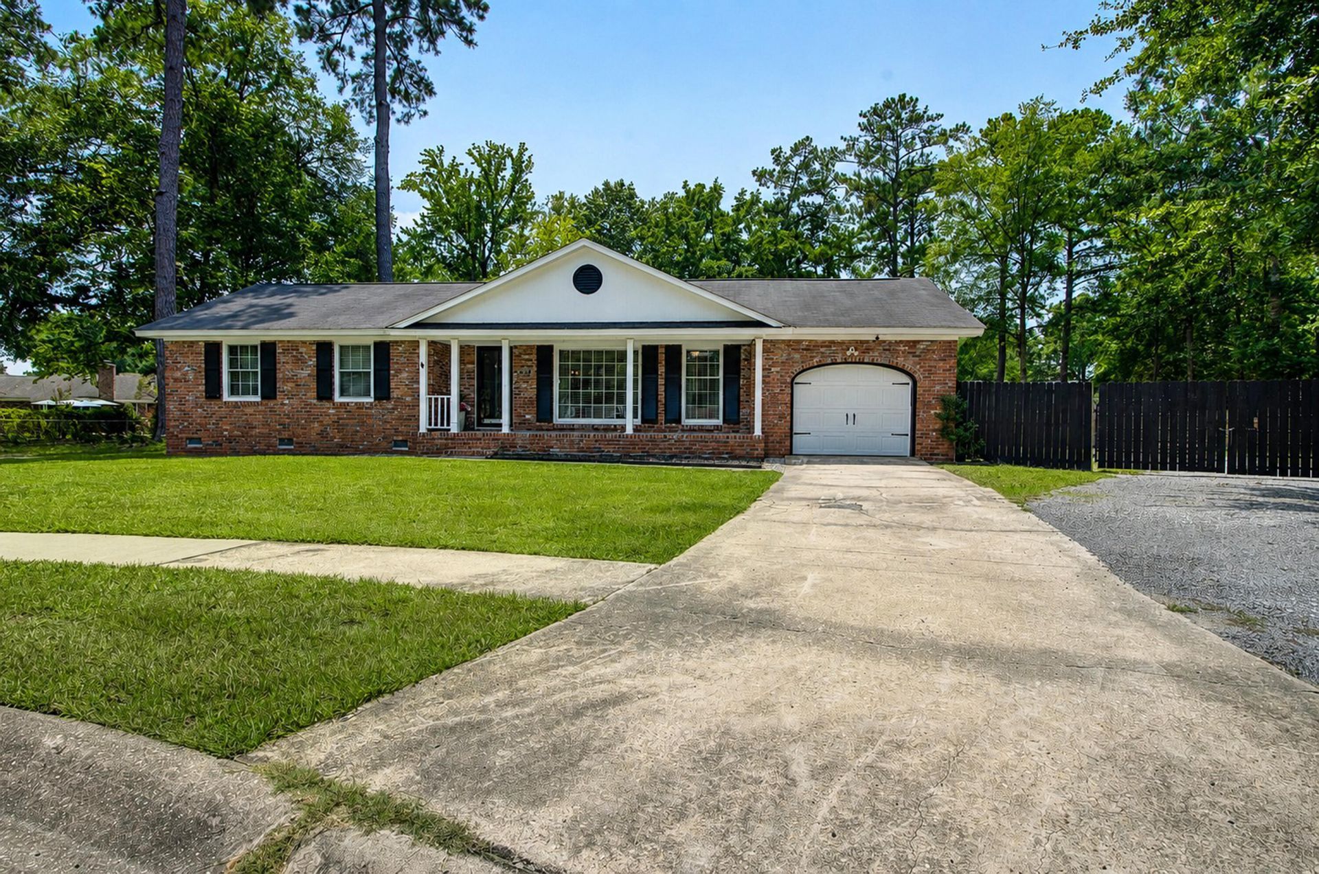 102 Marmet Court Photo 23