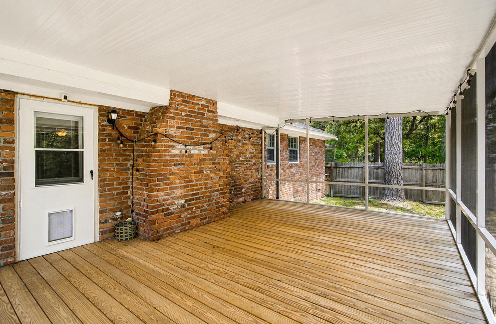 102 Marmet Court Photo 31