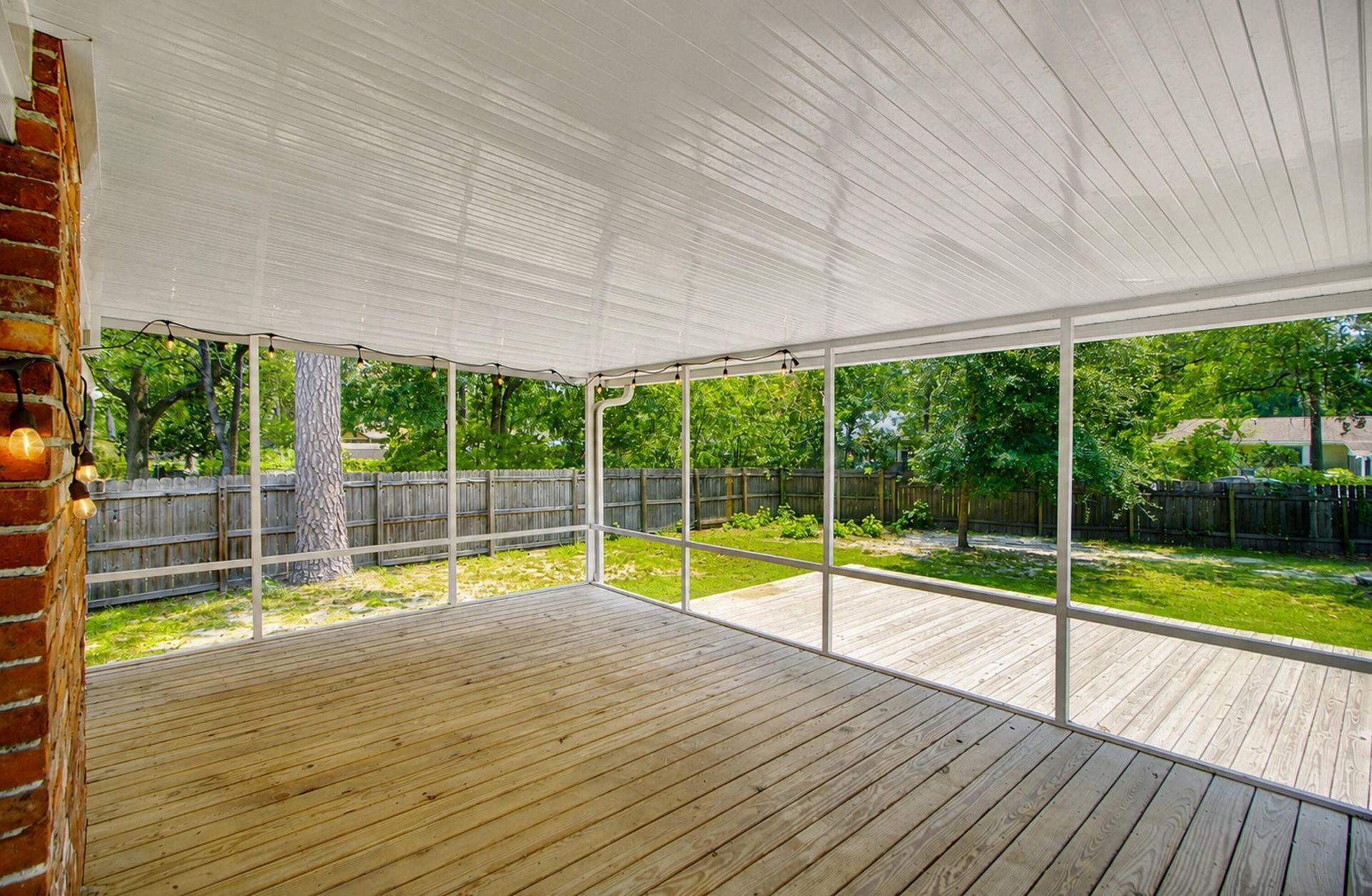 102 Marmet Court Photo 32