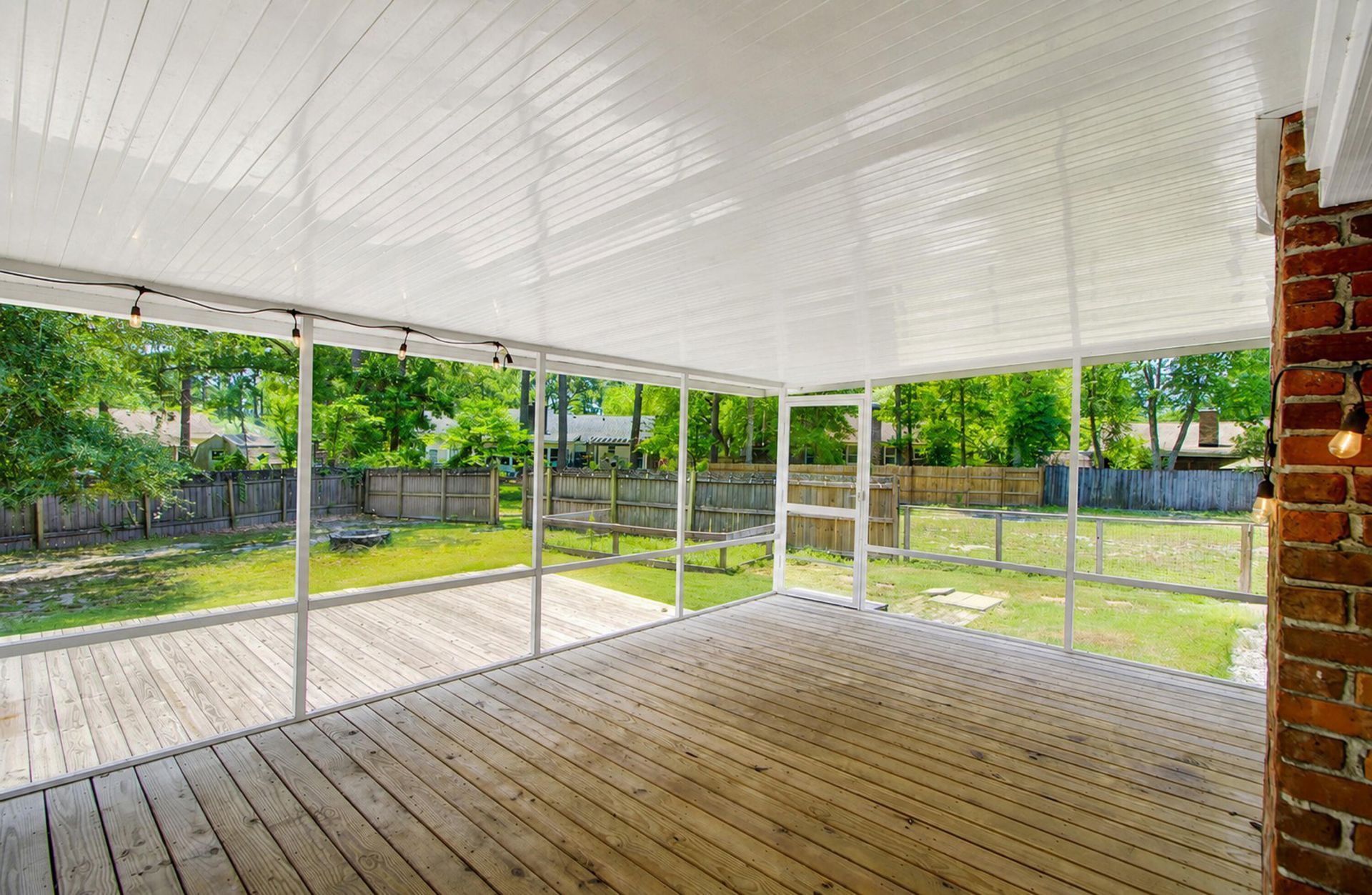 102 Marmet Court Photo 33