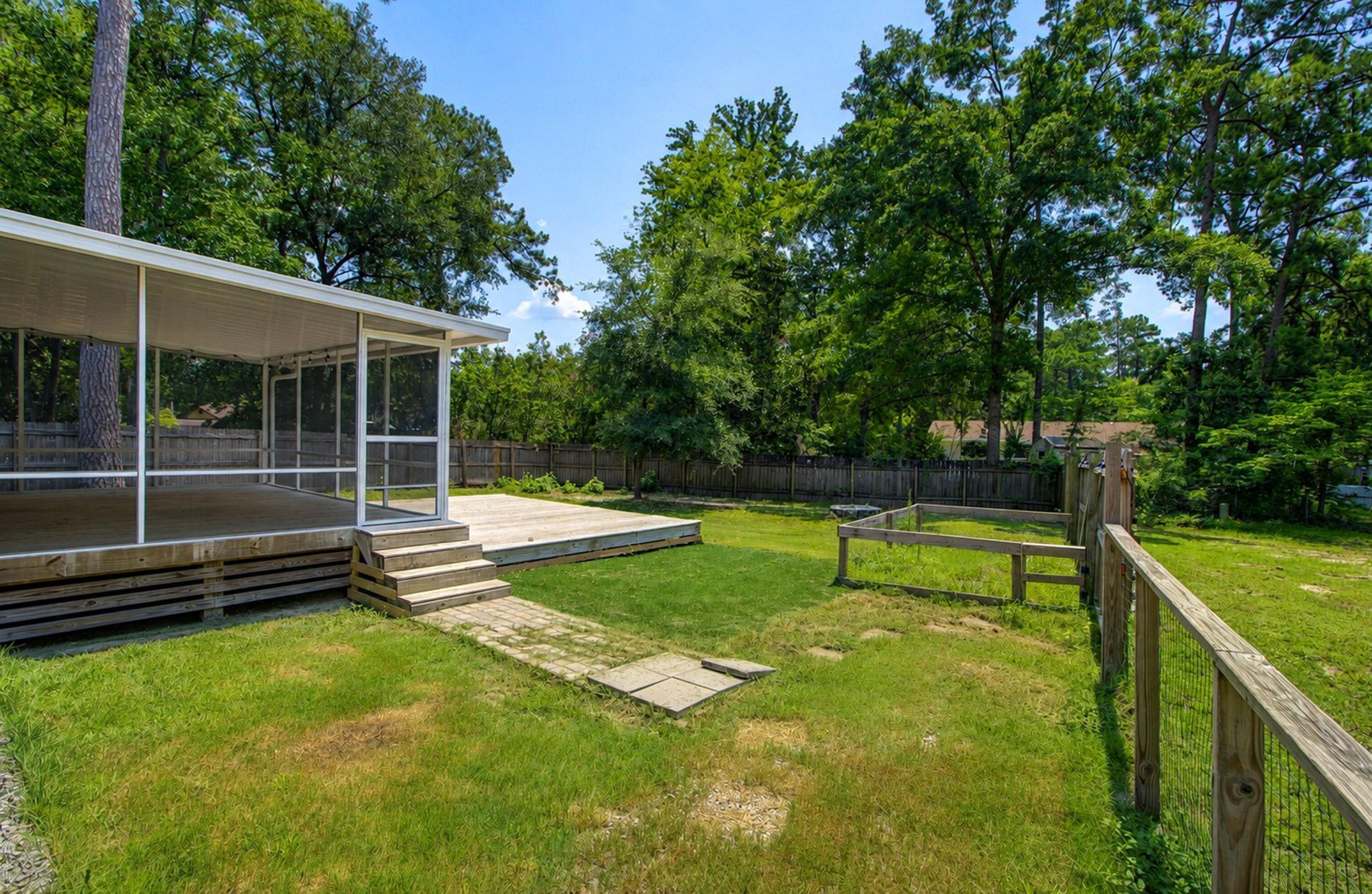 102 Marmet Court Photo 36