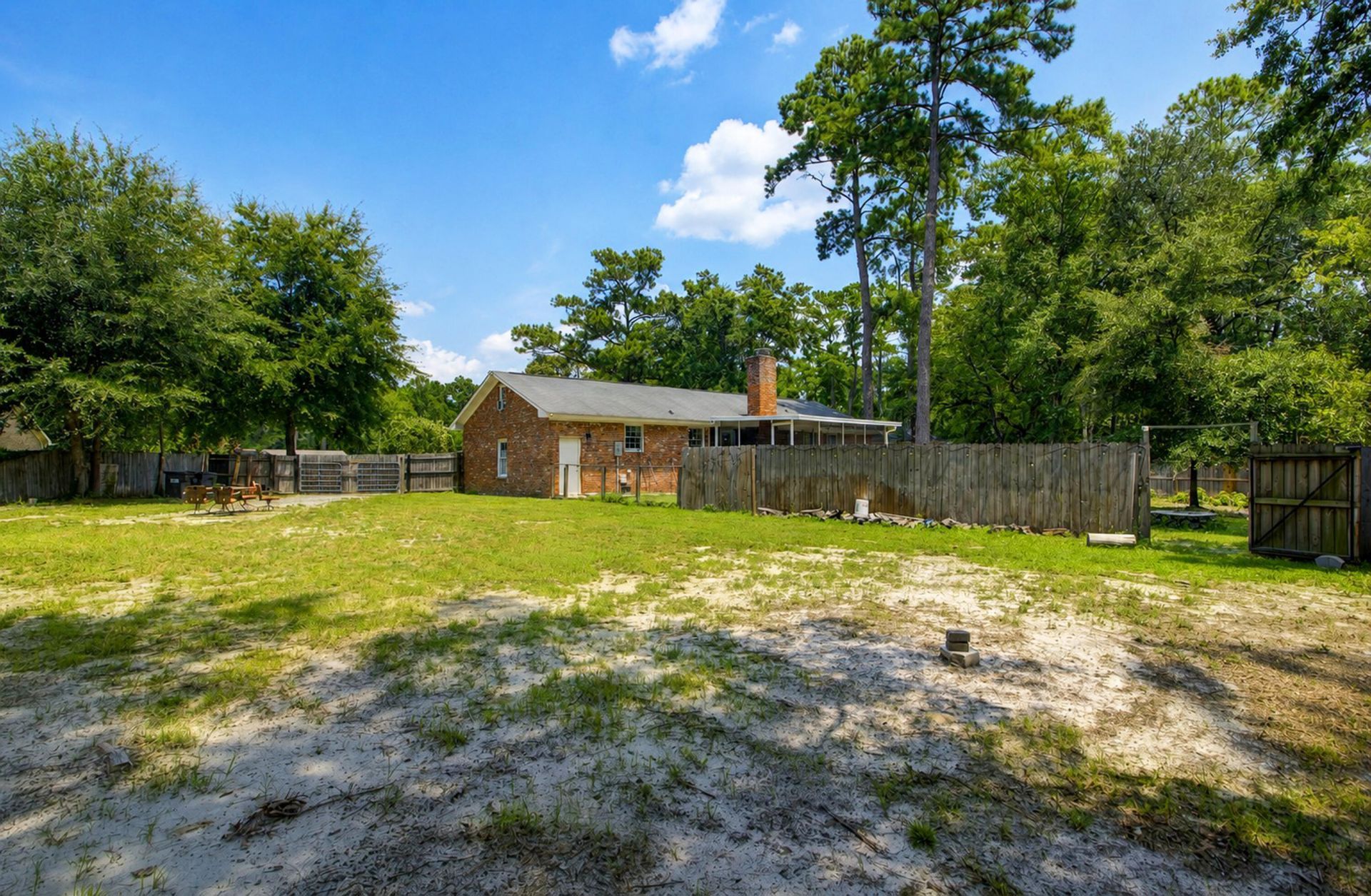 102 Marmet Court Photo 39