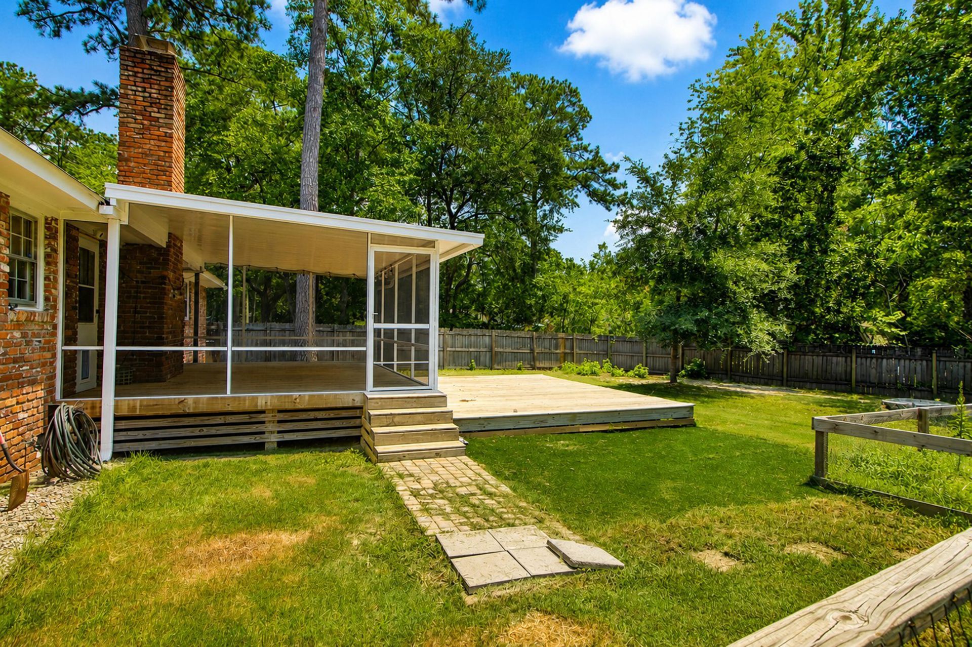 102 Marmet Court Photo 41