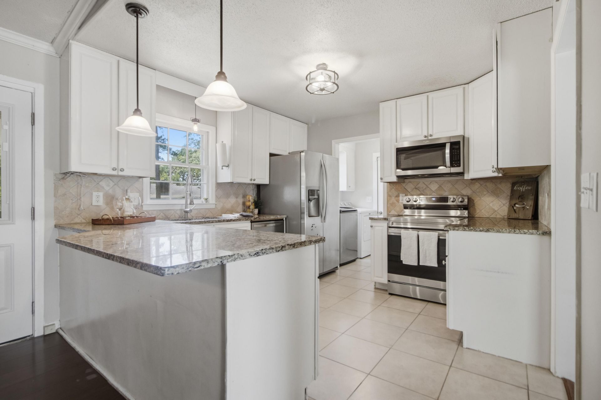 102 Marmet Court Photo 5