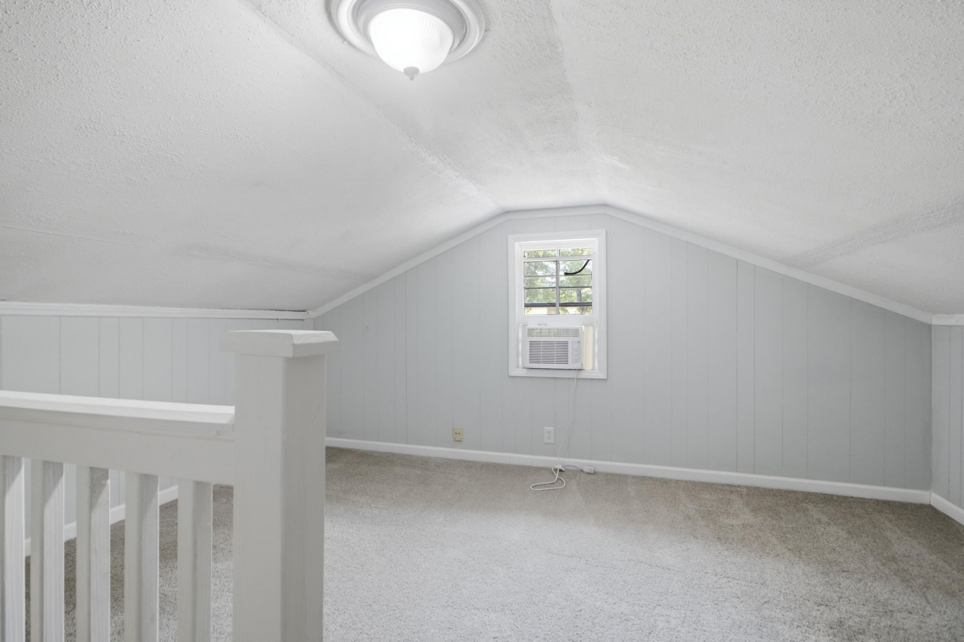 102 Marmet Court Photo 7