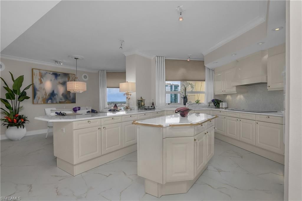 4021 Gulf Shore Blvd N, Unit 903, Naples, FL 34103 Photo