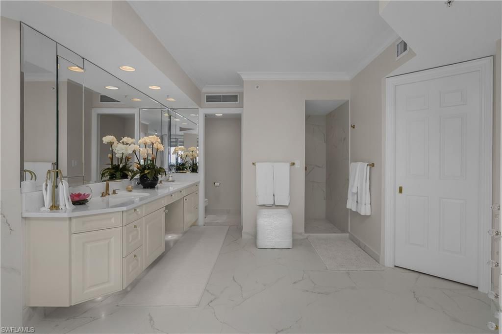 4021 Gulf Shore Blvd N, Unit 903, Naples, FL 34103 Photo