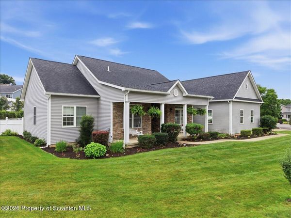 146 W Acorn Hill Drive , Olyphant, PA 18447
