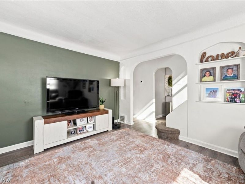 9310 Orchard Avenue , Brooklyn, OH 44144 Photo 7