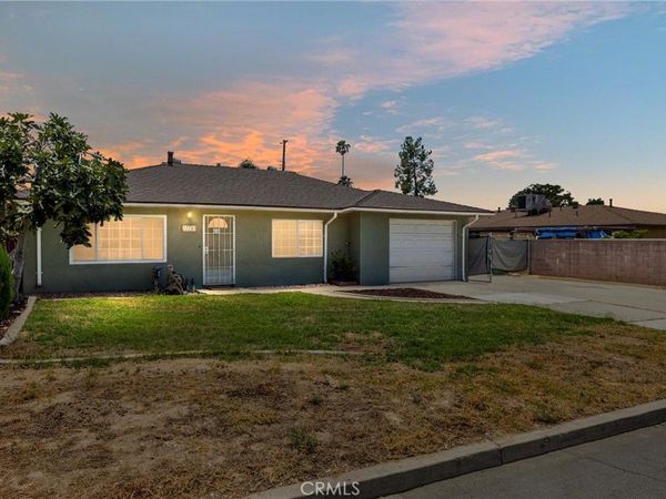 27143 Norwood, Highland, CA 92346