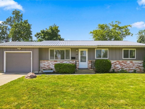 5101 1st Avenue SW, Cedar Rapids, IA 52404